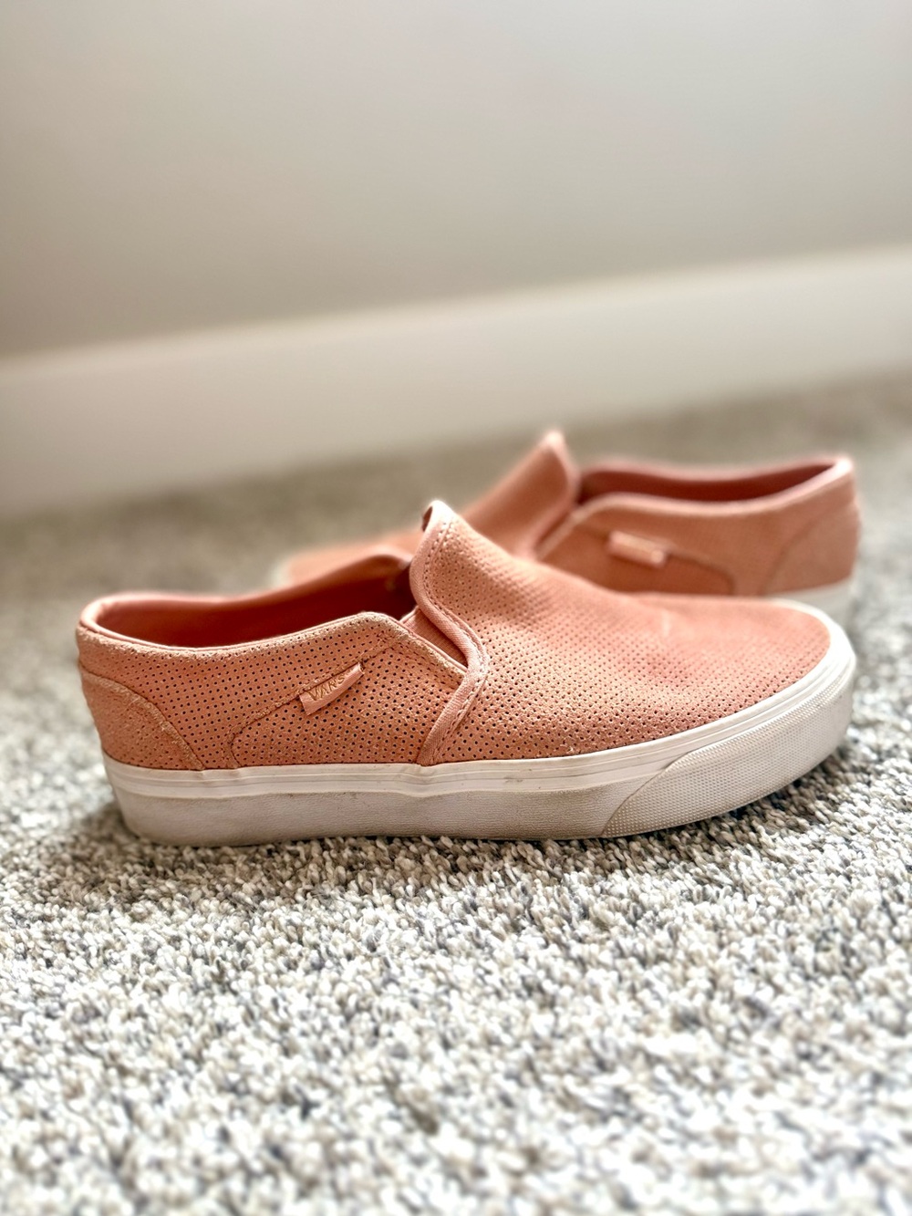 Vans🌷Slip-On Perforated Suede Rose Sneakers - Pink